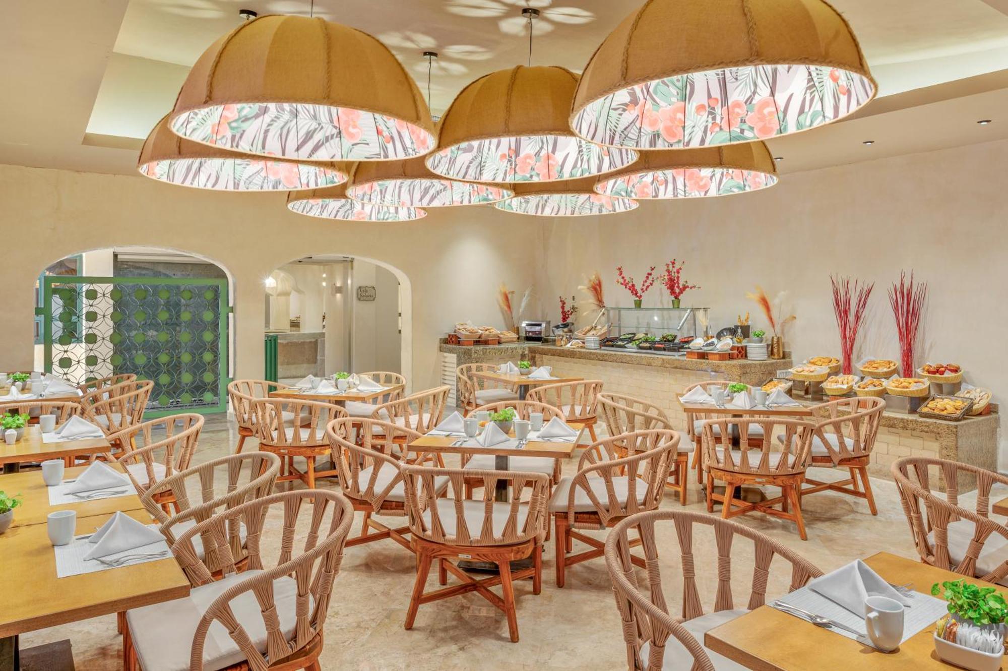 Gr Solaris Caribe Hotel Cancun Exterior photo